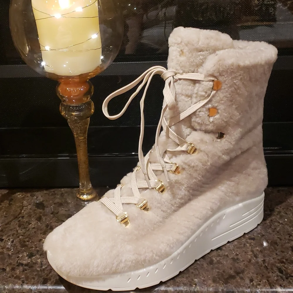 NWT 9.5 STUART WEITZMAN McKenzee BEIGE BOOTS - Picture 7 of 12